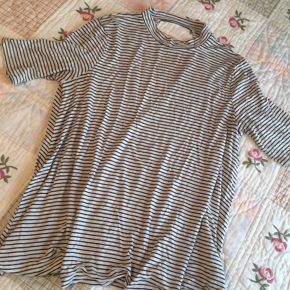 Mock Turtle Neck Open Back Shirt